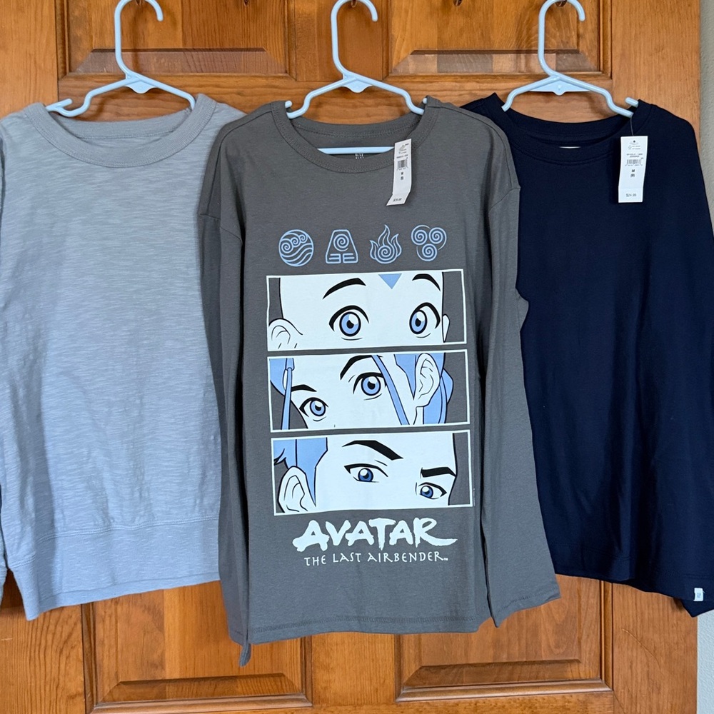 NWT Gap long sleeve tees, M